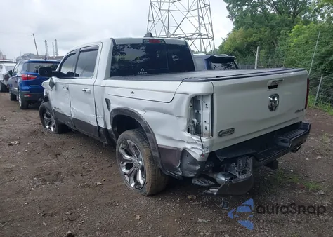 2020 Ram 1500 Laramie Longhorn 4X4 5'7 Box z USA, uszkodzony, nr VIN 1C6SRFKT6LN128041